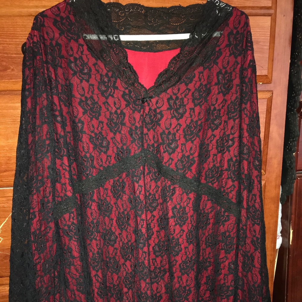 Plus size Red and black lace Blouse